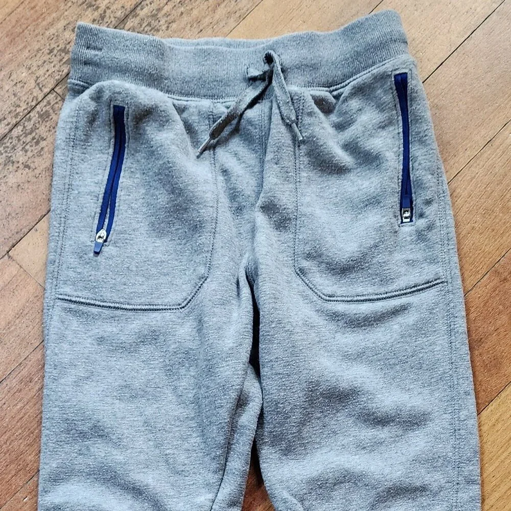 OshKosh B'gosh Boys Gray Joggers Size 8